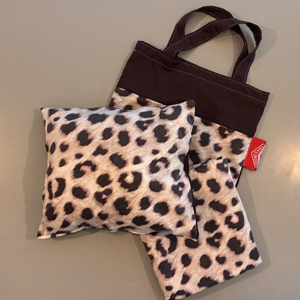 Prowl - Daisybox casket liner